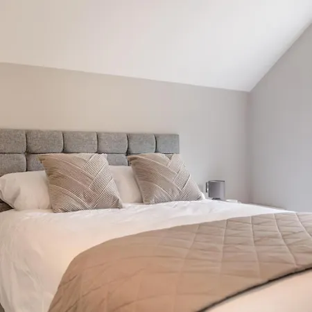 2 Bed In Skelton-in-cleveland Oc-o32565 *