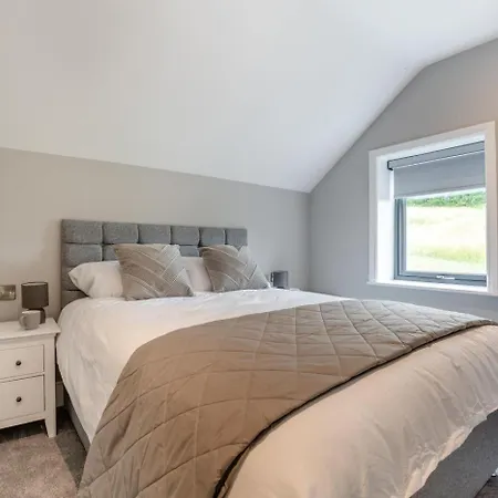 2 Bed In Skelton-in-cleveland Oc-o32565 *